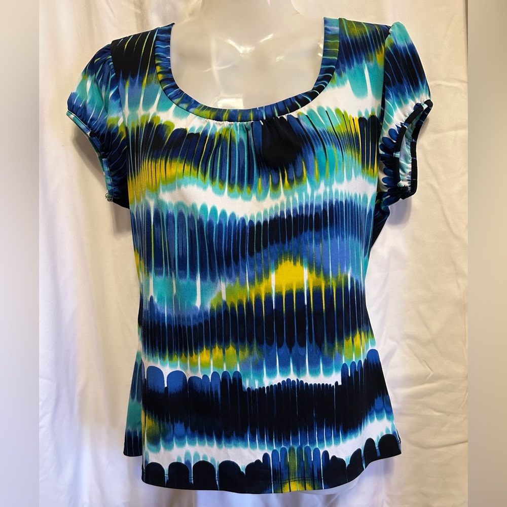 Women’s Beautiful Worthington Petite Stretch Blues Tye Dye cap sleeves shirt